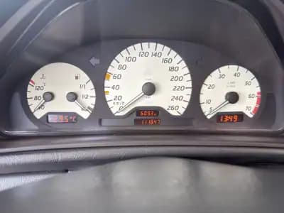 Vendo Mercedes-Benz CLK 230 1999 - 9990 EUR, 111847 km - AUTO.MOTO.pt