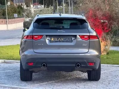 Sell Jaguar F-Pace 2016 - 30999 EUR, 144450 km - AUTO.MOTO.pt