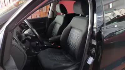 Vendo Volkswagen Polo 2015 - 10500 EUR, 125941 km - AUTO.MOTO.pt