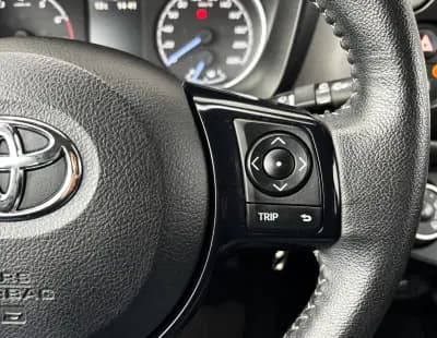 Sell Toyota Yaris 2017 - 11990 EUR, 110000 km - AUTO.MOTO.pt