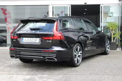 Vendo Volvo V60 2020 - 26400 EUR, 128429 km - AUTO.MOTO.pt