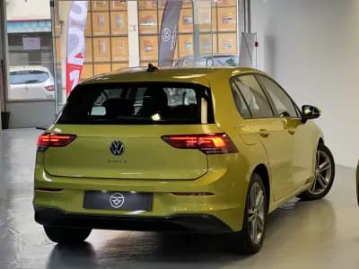 Sell Volkswagen Golf 2021 - 17990 EUR, 50000 km - AUTO.MOTO.pt