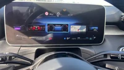 Vendo Mercedes-Benz C 200 2023 - 37990 EUR, 32000 km - AUTO.MOTO.pt