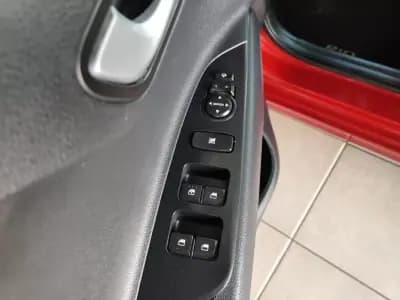 Sell Kia Rio 2019 - 12500 EUR, 66000 km - AUTO.MOTO.pt