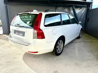 Sell Volvo V50 2008 - 7990 EUR, 228855 km - AUTO.MOTO.pt