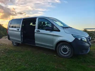Vendo Mercedes-Benz Vito Tourer 2022 - 49900 EUR, 48799 km - AUTO.MOTO.pt