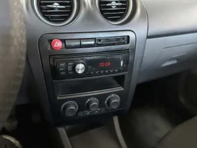 Vendo SEAT Ibiza 2006 - 4750 EUR, 172000 km - AUTO.MOTO.pt