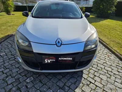 Sell Renault Mégane Coupe 2012 - 8750 EUR, 143620 km - AUTO.MOTO.pt