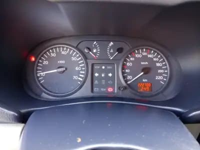 Sell Renault Clio 2002 - 2499 EUR, 222699 km - AUTO.MOTO.pt