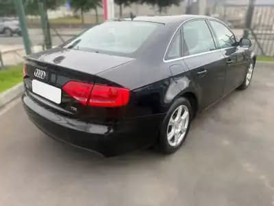 Vendo Audi A4 2011 - 13250 EUR, 222347 km - AUTO.MOTO.pt
