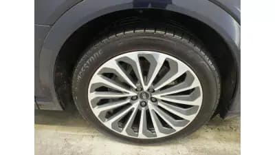 Vendo Audi Q8 e-Tron 2023 - 55000 EUR, 9800 km - AUTO.MOTO.pt