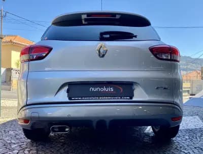 Vendo Renault Clio 2017 - 16950 EUR, 92830 km - AUTO.MOTO.pt