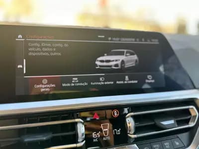 Vendo BMW 330 2019 - 30000 EUR, 210000 km - AUTO.MOTO.pt