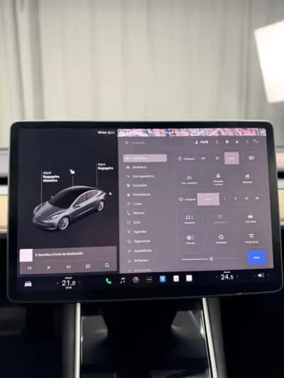 Vendo Tesla Model 3 2019 - 17750 EUR, 222000 km - AUTO.MOTO.pt