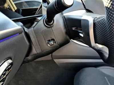 Vendo Mercedes-Benz GLC 400 2024 - 69990 EUR, 25400 km - AUTO.MOTO.pt