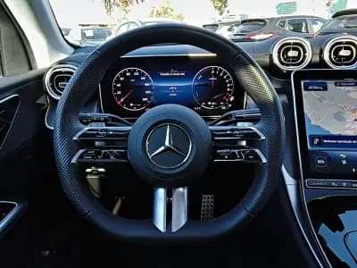 Vendo Mercedes-Benz GLC 400 2024 - 69990 EUR, 25400 km - AUTO.MOTO.pt