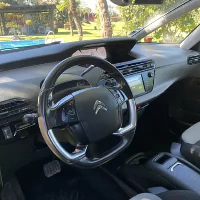 Vendo Citroën C4 Picasso 2016 - 13990 EUR, 168400 km - AUTO.MOTO.pt