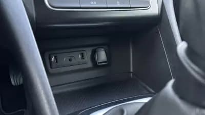 Vendo Renault Mégane Sport Tourer 2018 - 12999 EUR, 131021 km - AUTO.MOTO.pt