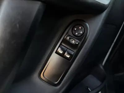 Vendo Citroën C3 2015 - 5990 EUR, 167000 km - AUTO.MOTO.pt