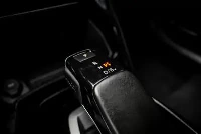 Vendo Peugeot e-2008 2021 - 20850 EUR, 59500 km - AUTO.MOTO.pt