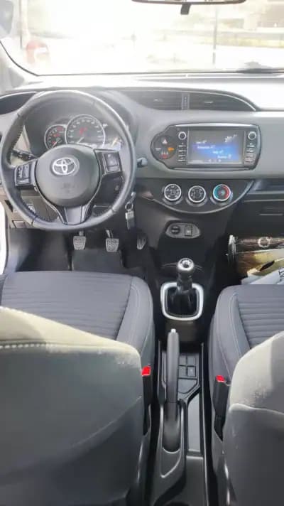 Vendo Toyota Yaris 2020 - 12579 EUR, 190178 km - AUTO.MOTO.pt