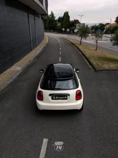 Sell MINI 2019 - 17990 EUR, 53900 km - AUTO.MOTO.pt