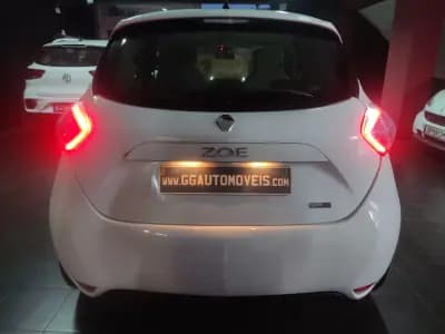 Vendo Renault Zoe 2019 - 10950 EUR, 82000 km - AUTO.MOTO.pt