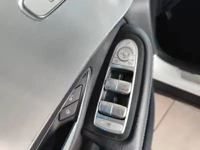 Vendo Mercedes-Benz GLC 220 2015 - 27450 EUR, 178000 km - AUTO.MOTO.pt