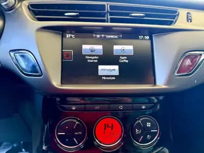 Vendo Citroën C3 2016 - 9490 EUR, 141621 km - AUTO.MOTO.pt