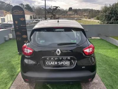 Vendo Renault Captur 2015 - 11900 EUR, 133000 km - AUTO.MOTO.pt