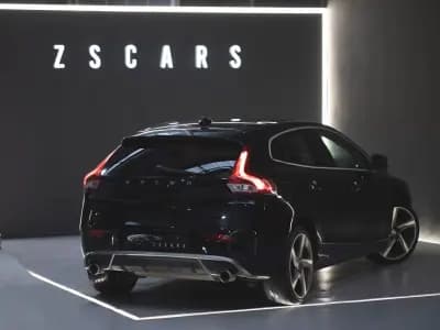 Sell Volvo V40 2015 - 13990 EUR, 147000 km - AUTO.MOTO.pt