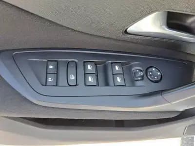 Vendo Peugeot 308 SW 2023 - 21990 EUR, 116470 km - AUTO.MOTO.pt