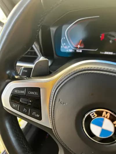 Vendo BMW 330 2019 - 30000 EUR, 210000 km - AUTO.MOTO.pt