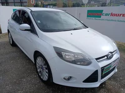 Sell Ford Focus 2012 - 7950 EUR, 136113 km - AUTO.MOTO.pt