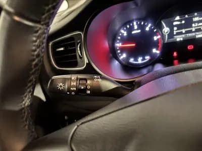 Sell Kia Carens 2016 - 16500 EUR, 115211 km - AUTO.MOTO.pt