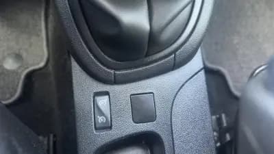 Sell Renault Clio 2016 - 10490 EUR, 141000 km - AUTO.MOTO.pt