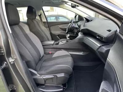 Vendo Peugeot 3008 2019 - 13900 EUR, 180000 km - AUTO.MOTO.pt