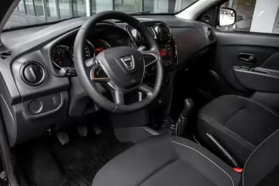 Vendo Dacia Sandero 2018 - 8350 EUR, 91565 km - AUTO.MOTO.pt