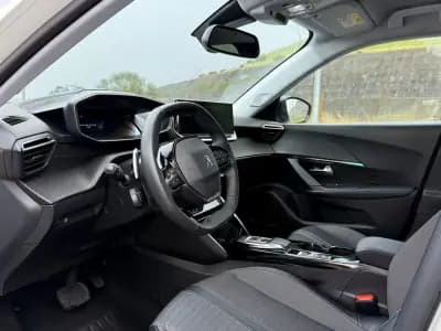 Vendo Peugeot 2008 2022 - 18900 EUR, 91000 km - AUTO.MOTO.pt