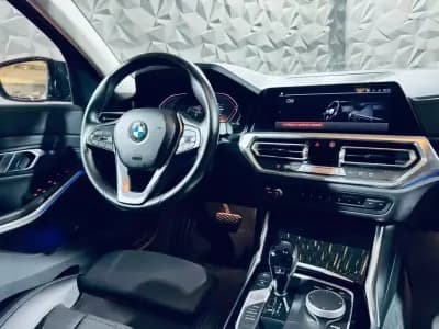 Vendo BMW 318 2021 - 34990 EUR, 23310 km - AUTO.MOTO.pt