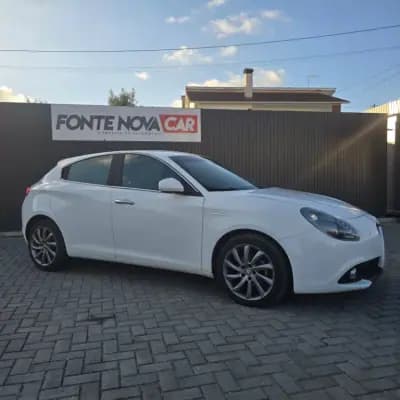 Vendo Alfa Romeo Giulietta 2016 - 10250 EUR, 172955 km - AUTO.MOTO.pt