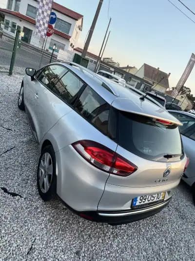 Sell Renault Clio Sport Tourer 2014 - 8250 EUR, 235000 km - AUTO.MOTO.pt