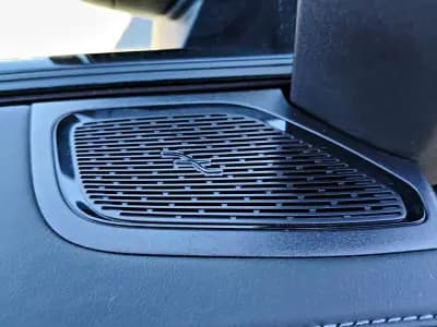 Vendo Mercedes-Benz GLC 400 2024 - 69990 EUR, 25400 km - AUTO.MOTO.pt