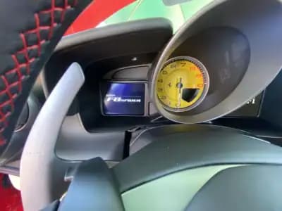 Sell Ferrari F8 Tributo 2022 - 425600 EUR, 4336 km - AUTO.MOTO.pt