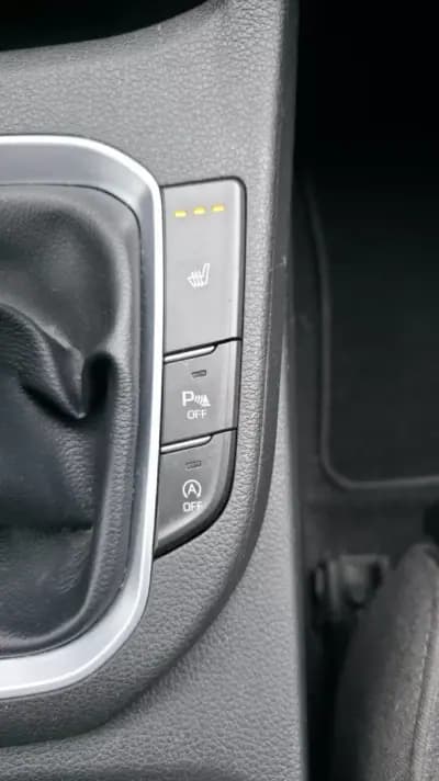 Vendo Hyundai i30 Fastback 2019 - 16500 EUR, 65000 km - AUTO.MOTO.pt