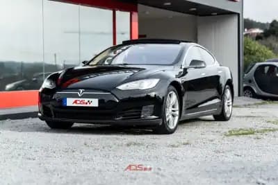Vendo Tesla Model S 2014 - 22000 EUR, 251000 km - AUTO.MOTO.pt