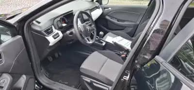 Sell Renault Clio 2021 - 14950 EUR, 71900 km - AUTO.MOTO.pt