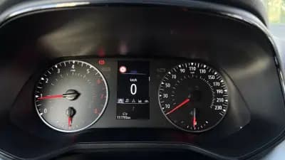 Vendo Renault Clio 2023 - 14499 EUR, 111021 km - AUTO.MOTO.pt