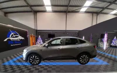 Sell Renault Arkana 2023 - 26990 EUR, 38948 km - AUTO.MOTO.pt