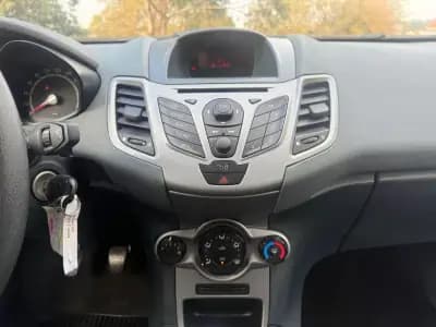 Vendo Ford Fiesta 2009 - 5990 EUR, 171000 km - AUTO.MOTO.pt